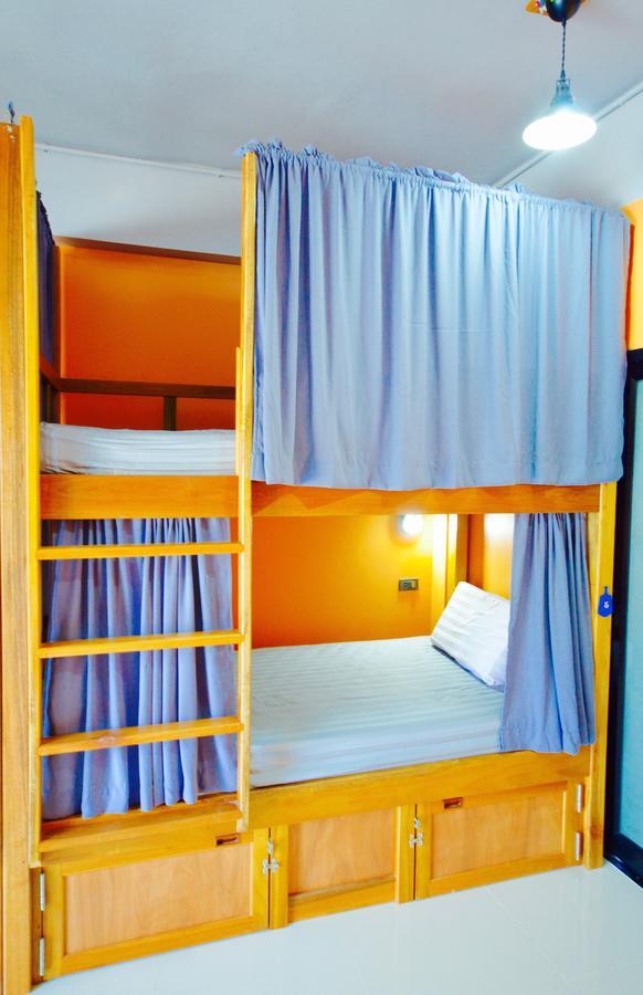 Nomad Hostel Krabi town Exterior foto