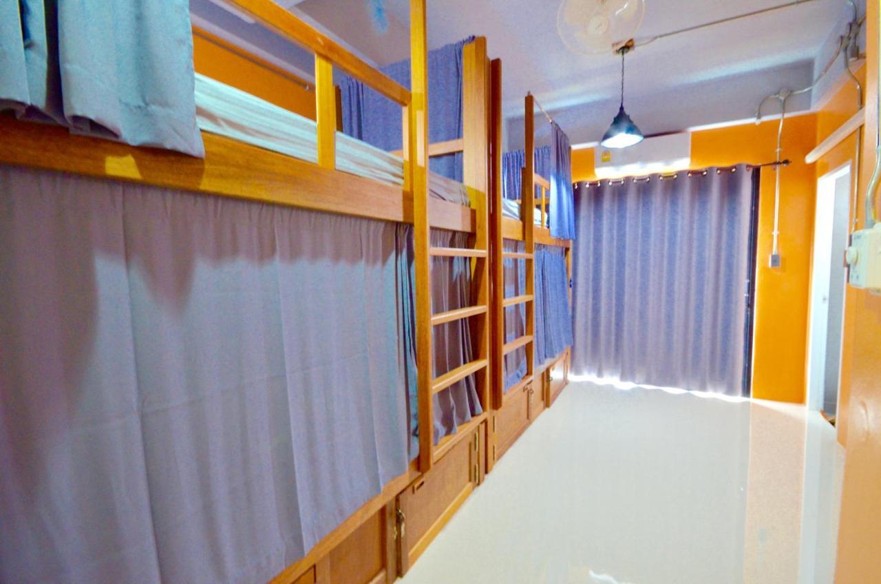 Nomad Hostel Krabi town Exterior foto