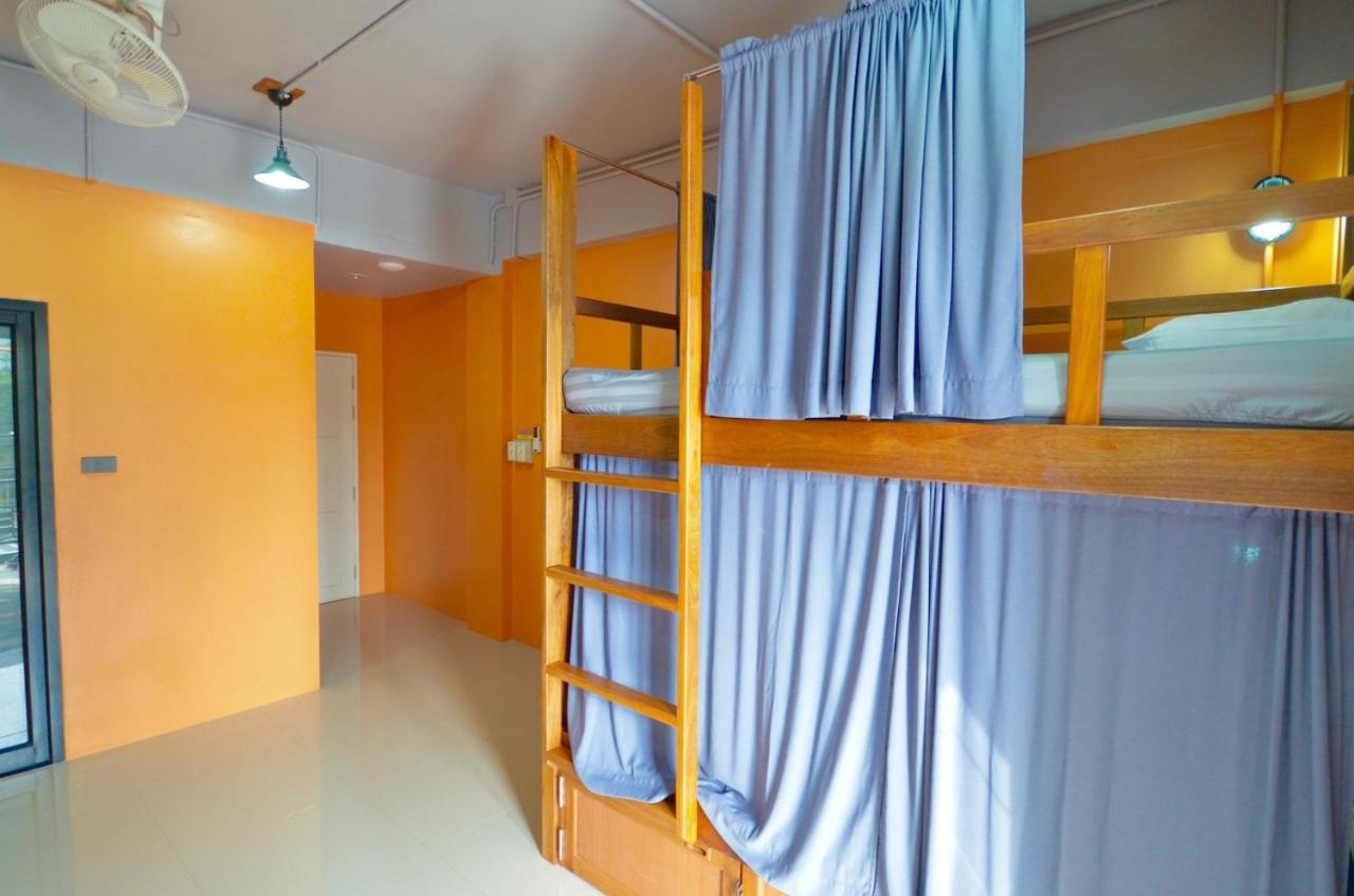 Nomad Hostel Krabi town Exterior foto
